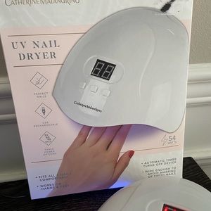 Catherine Malandrino UV Nail Dryer includes 6 Gel Polishes 2 New 4 opened unuse